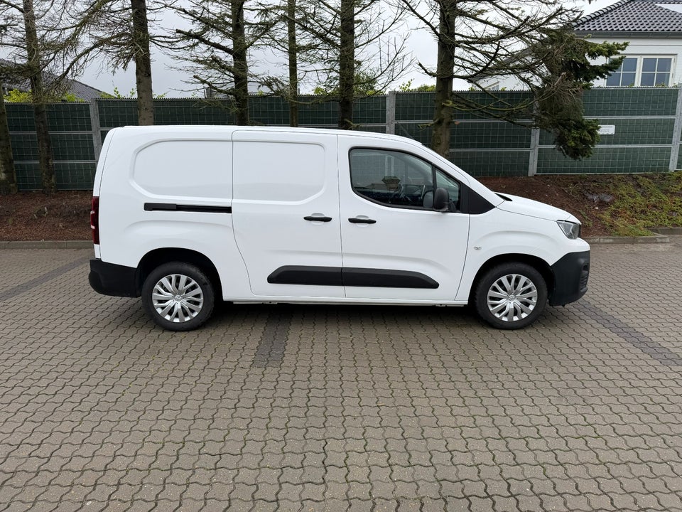 Peugeot Partner 1,5 BlueHDi 130 L2V2 Plus EAT8 Van