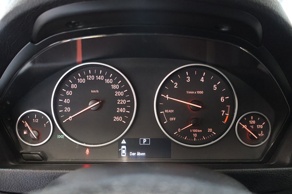 BMW 320i 2,0 Touring aut. 5d