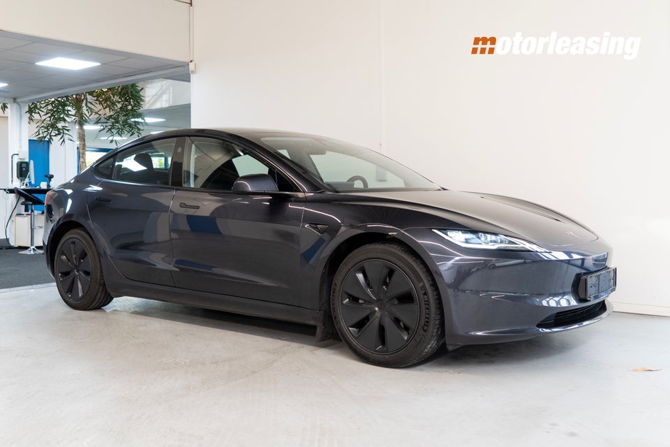 Tesla Model 3 Long Range AWD 4d