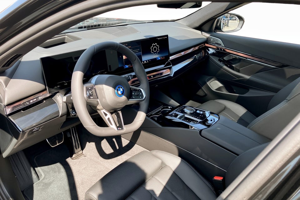 BMW i5 eDrive40 Touring Supercharged M-Sport Pro 5d