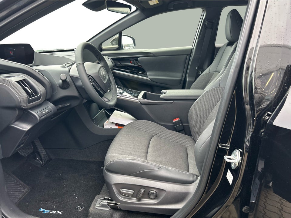 Toyota bZ4X Business+ 5d
