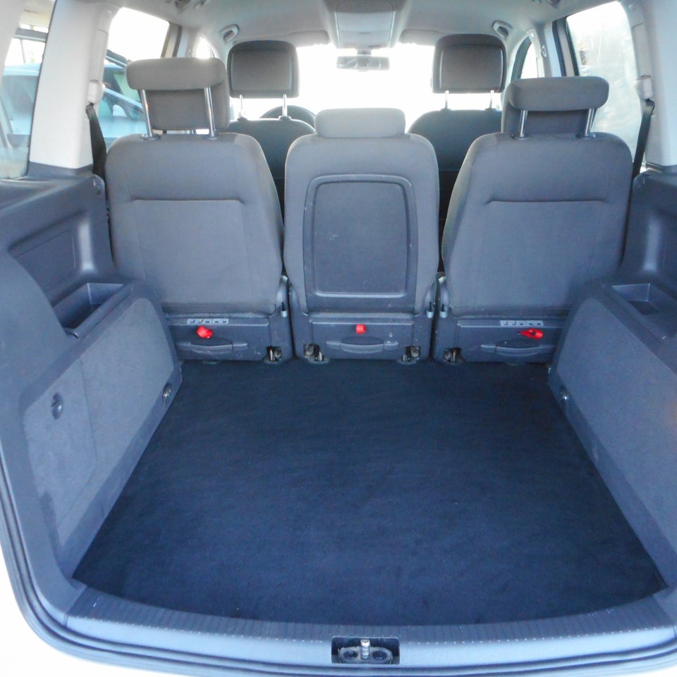 VW Touran 1,6 TDi 105 Comfortline DSG BMT 7prs 5d