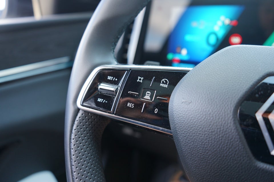 Renault Scenic E-Tech 87 Iconic 5d