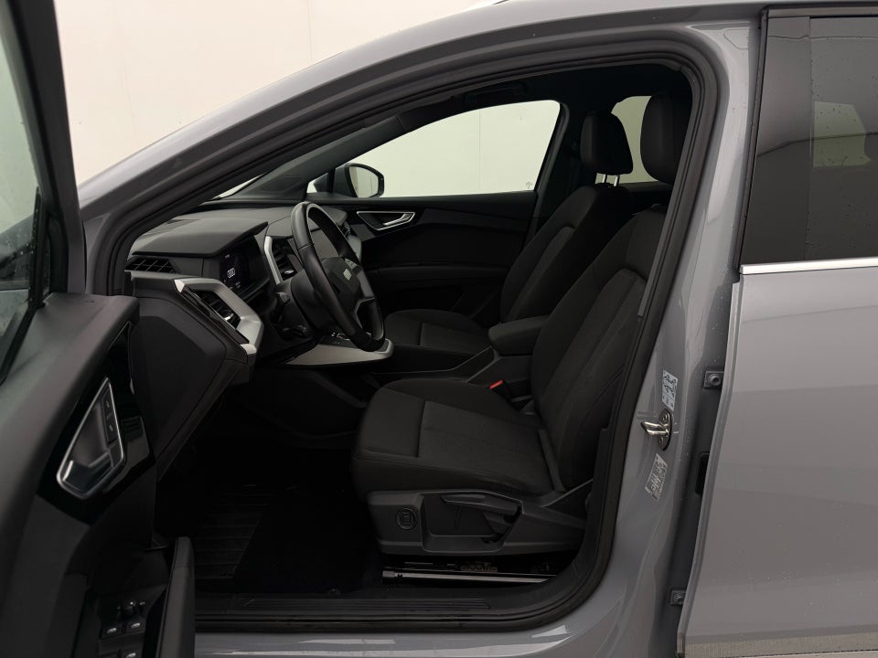 Audi Q4 e-tron 40 S-line 5d