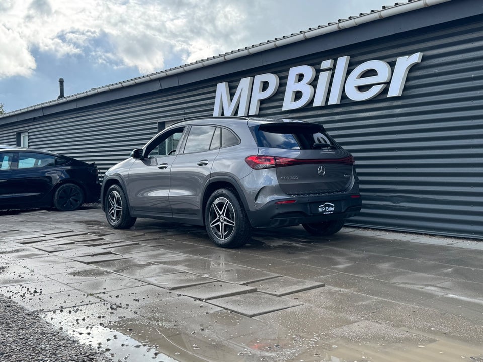 Mercedes EQA300 AMG Line 4Matic 5d