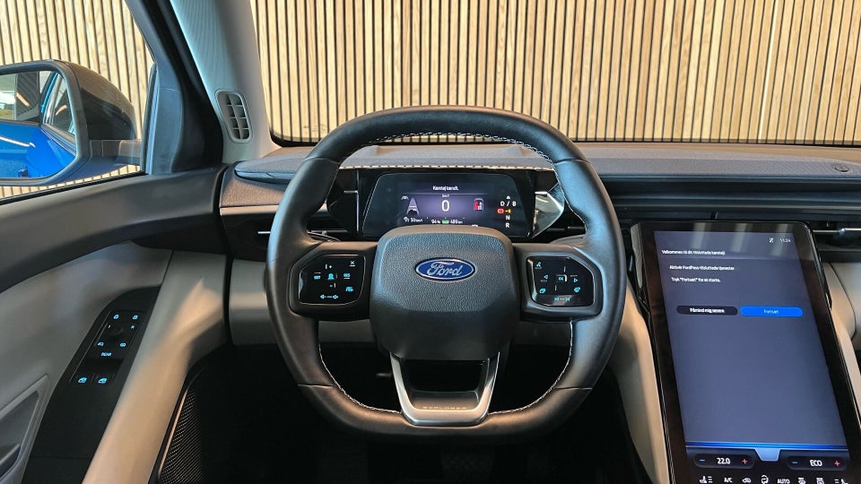 Ford Explorer 77 Select Extended Range 5d
