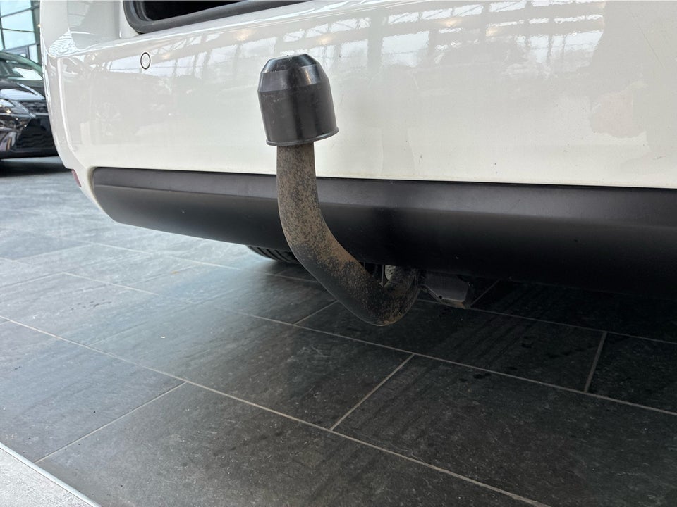 Peugeot 308 1,5 BlueHDi 130 Allure Pack SW EAT8 5d