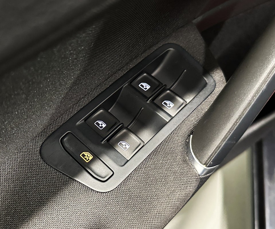 VW Golf VII 1,5 TSi 130 Comfortline DSG 5d