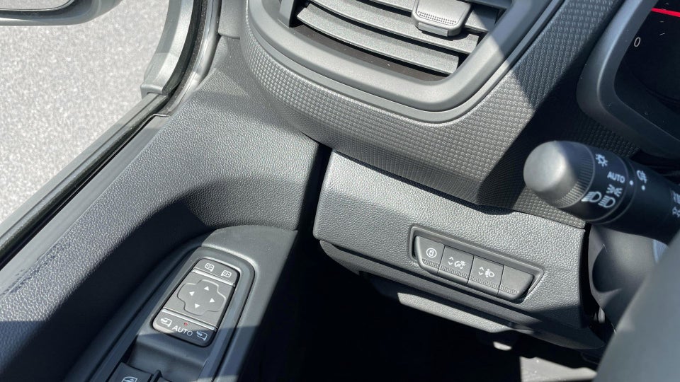 Renault Trafic 2,0 dCi 130 L2H1 Tekno