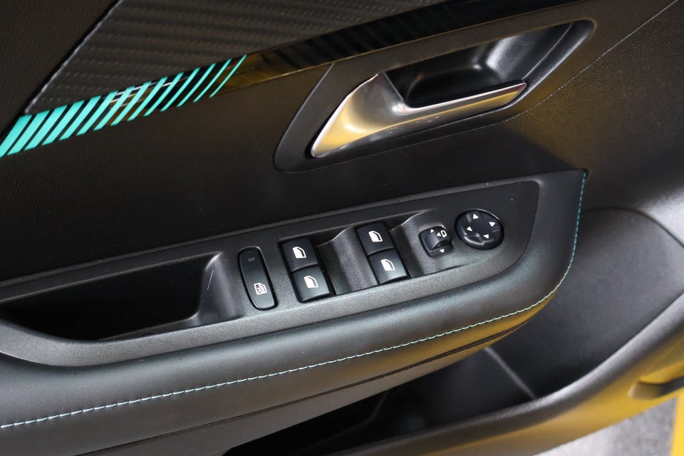 Peugeot 208 1,2 PureTech 100 Supreme Sport 5d