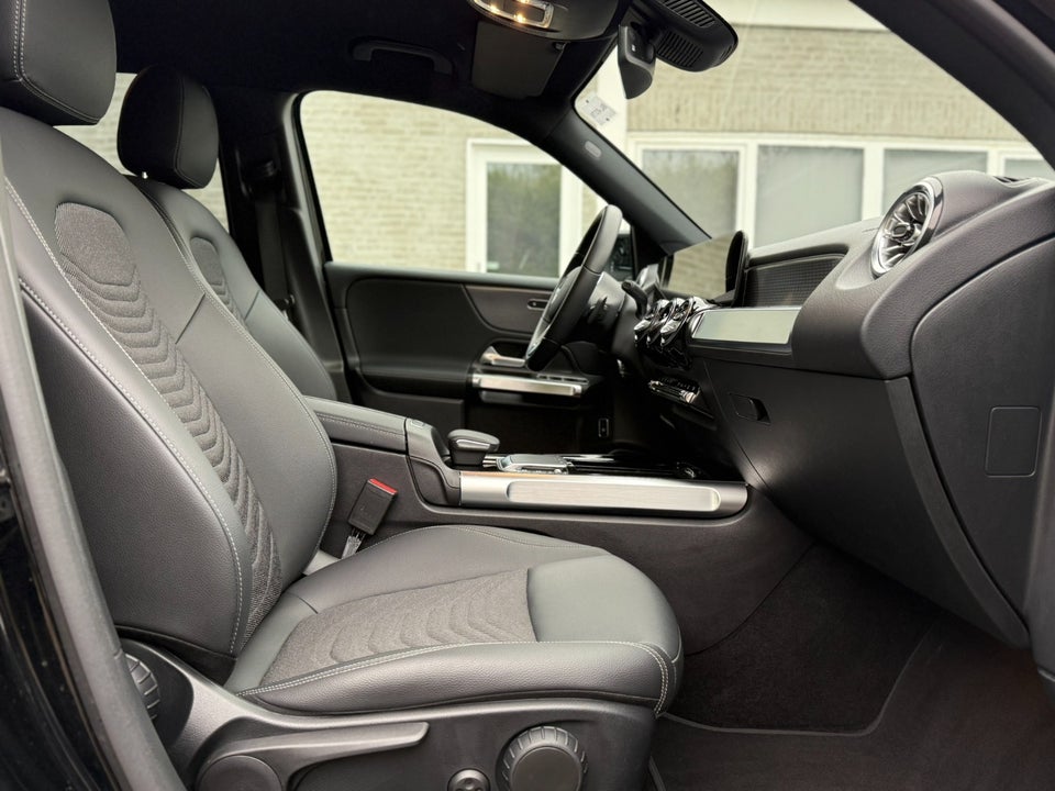 Mercedes EQB250 7prs 5d