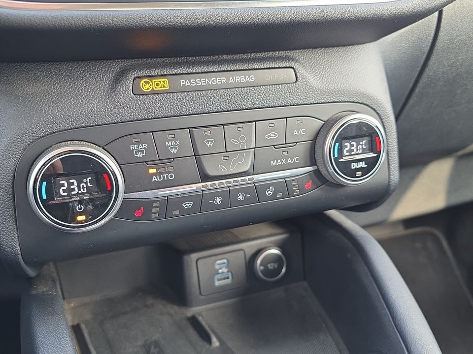 Ford Kuga 2,5 PHEV Vignale CVT 5d