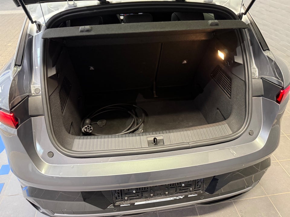 Renault Megane E-Tech 60 Techno 5d