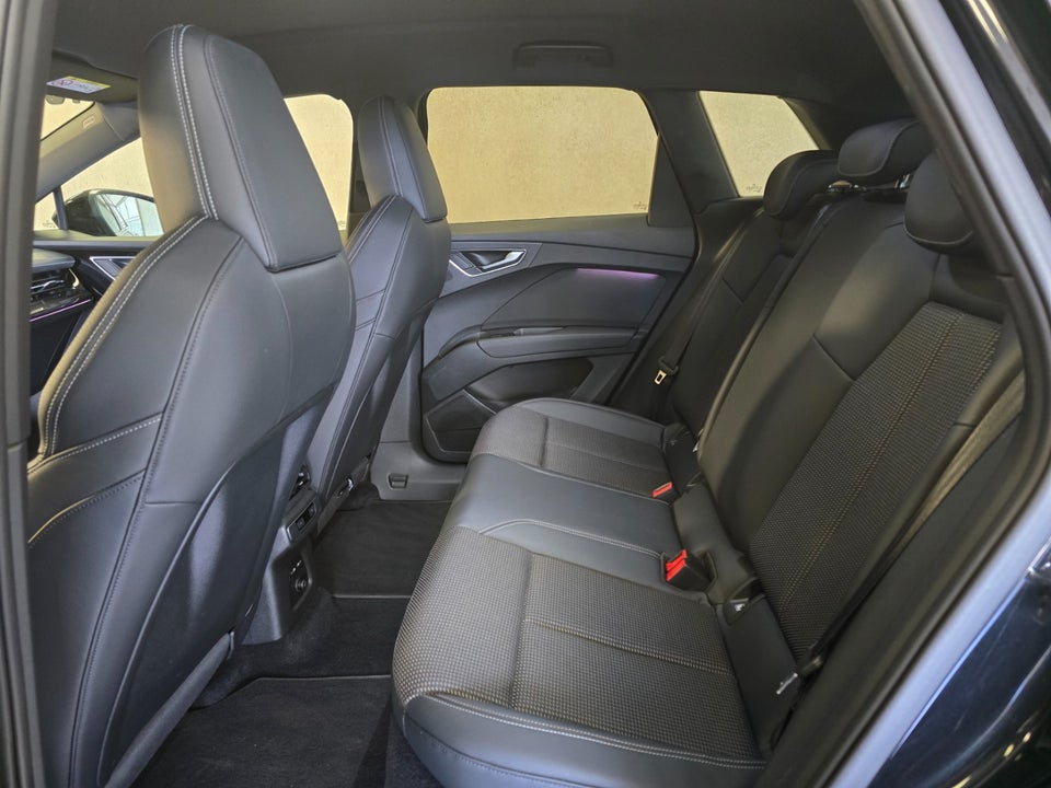 Audi Q4 e-tron 50 S-line quattro 5d