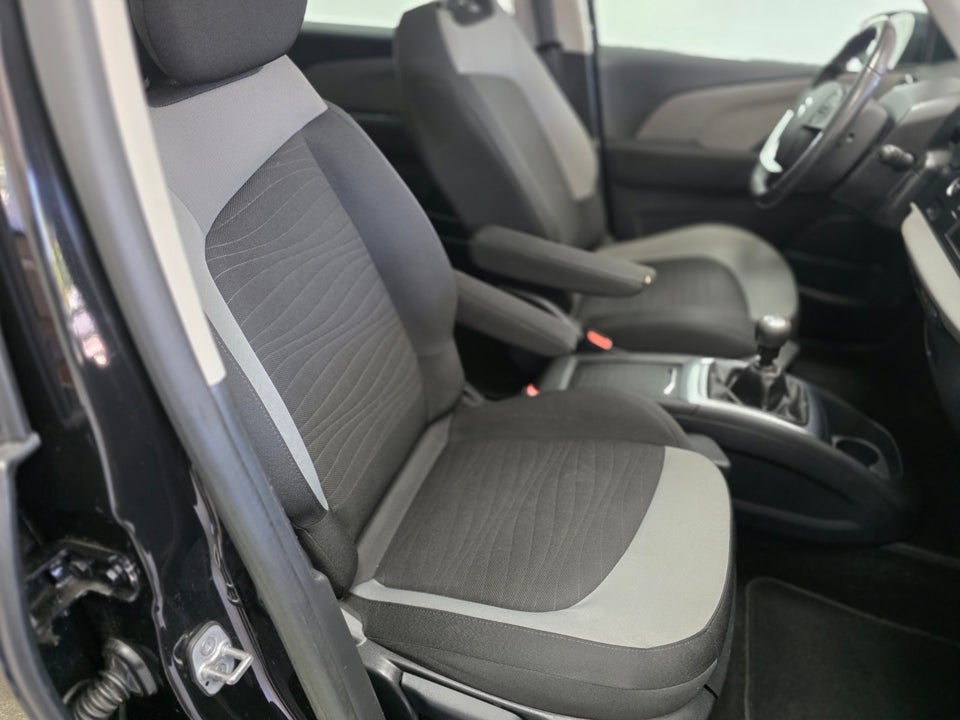 Citroën Grand C4 Picasso 1,6 THP 156 Intensive 7prs 5d
