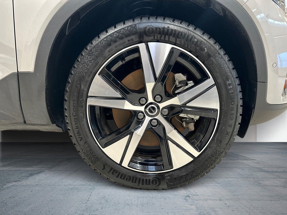 Volvo EX40 Extended Range Plus 5d