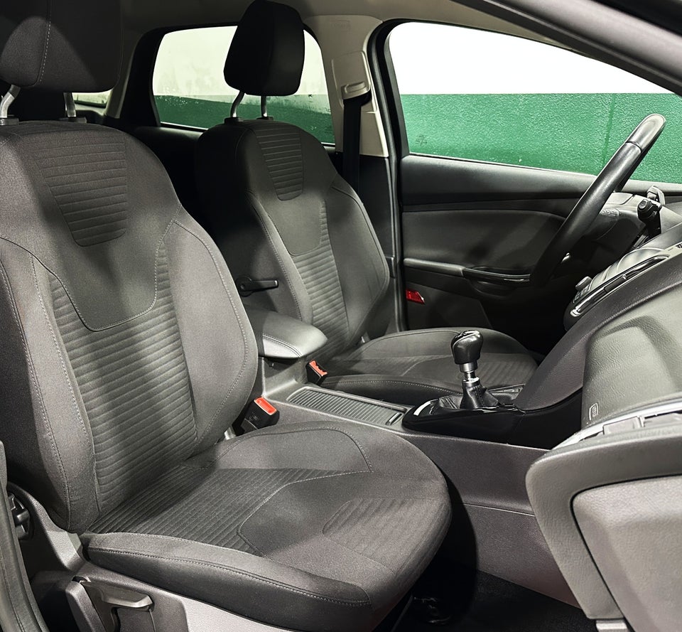 Ford Focus 1,0 SCTi 125 Titanium stc. 5d