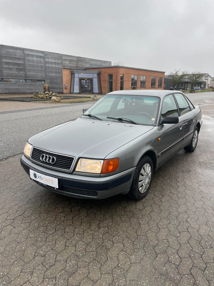 Audi 100 2,0 E 4d