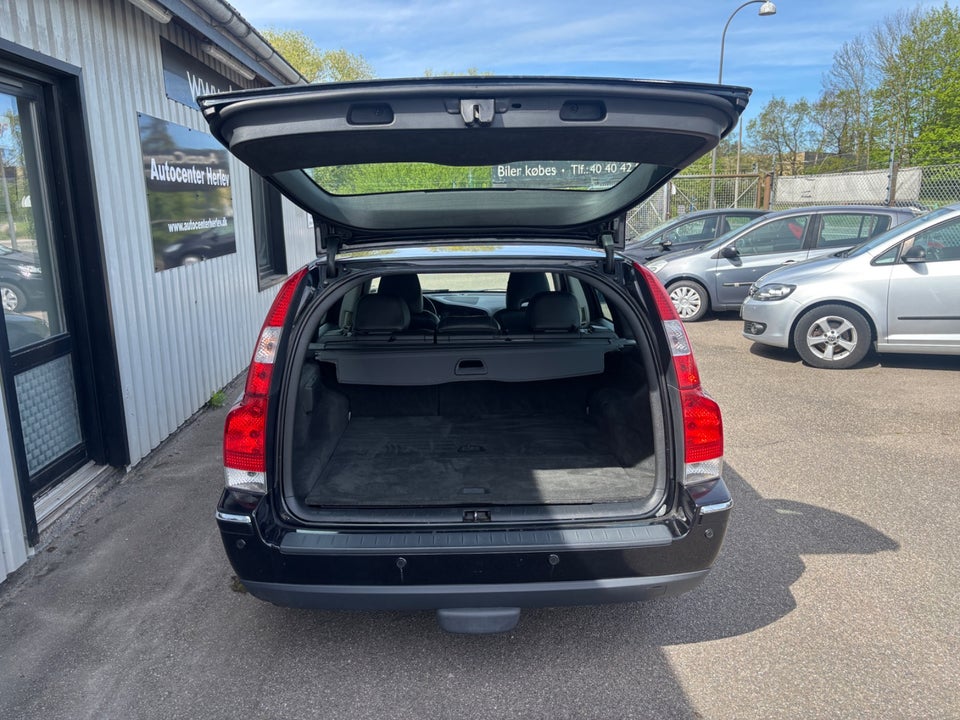 Volvo V70 2,4 170 aut. 5d