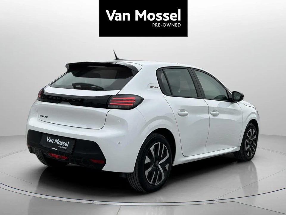 Peugeot e-208 50 Style 5d