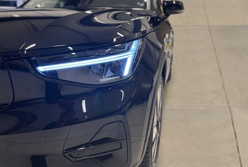 Volvo XC40 Standard Range Plus 5d