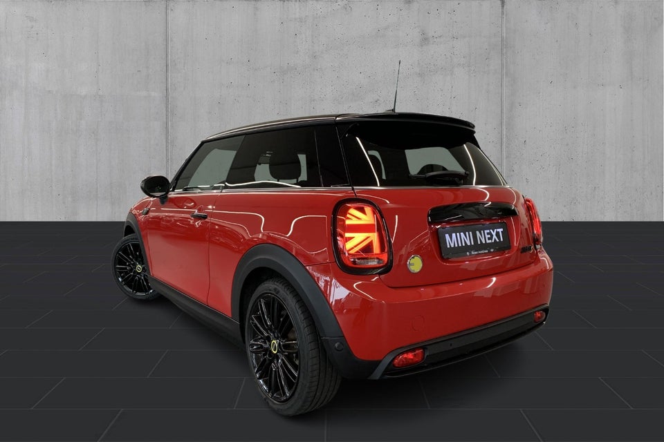 MINI Cooper SE Essential 3d