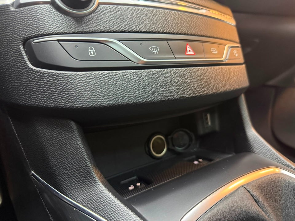 Peugeot 308 1,2 PureTech 130 Selection Sky SW 5d