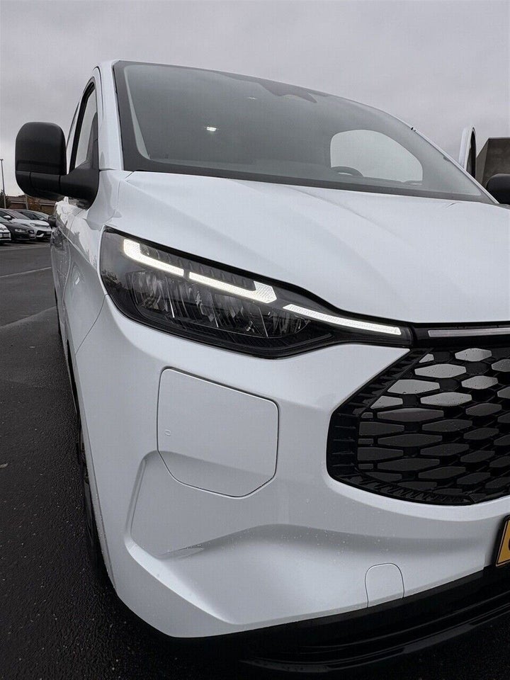 Ford E-Transit Custom 320L 64 Trend