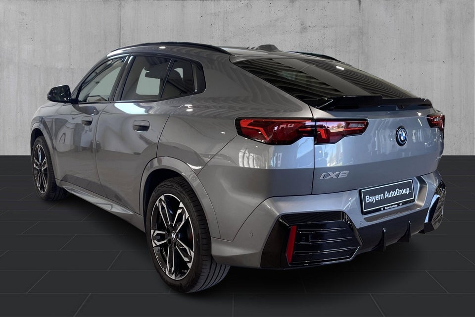 BMW iX2 xDrive30 Supercharged 5d