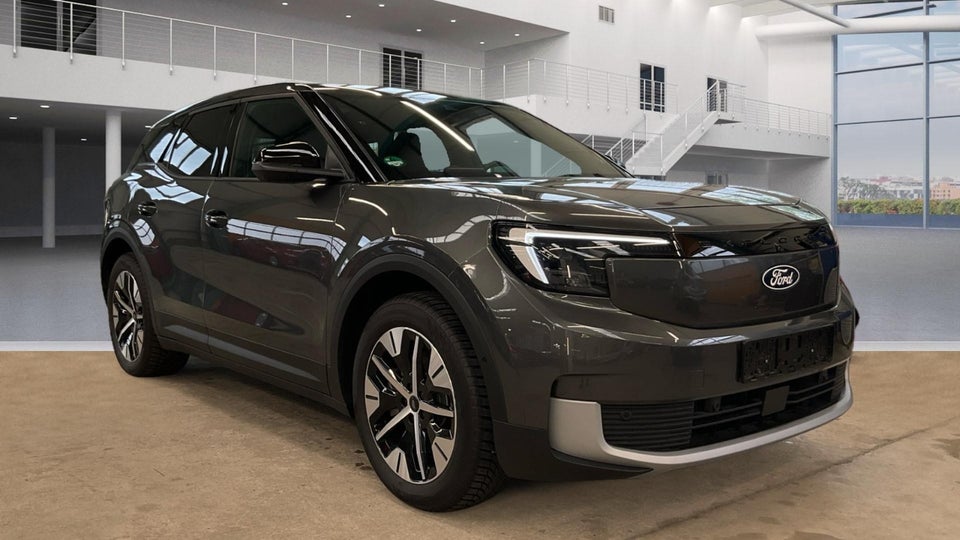 Ford Explorer 82 Premium Extended Range 5d