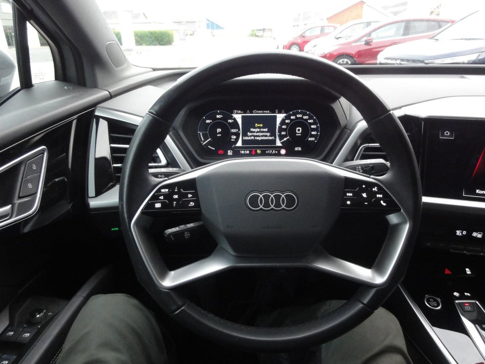 Audi Q4 e-tron 40 Attitude 5d