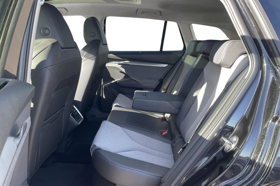 Skoda Enyaq 85 iV Loft 5d