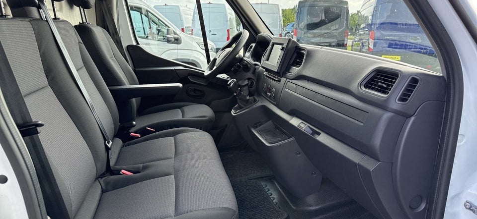 Renault Master III T35 2,3 dCi 145 L3H2 Kassevogn