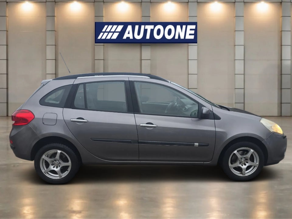 Renault Clio III 1,2 16V TCe Expression 5d