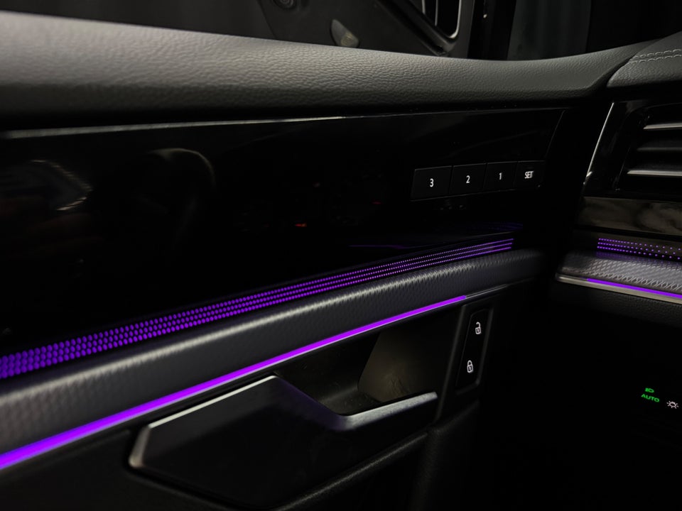 VW Touareg 3,0 TSi 340 R-line aut. 4Motion 5d