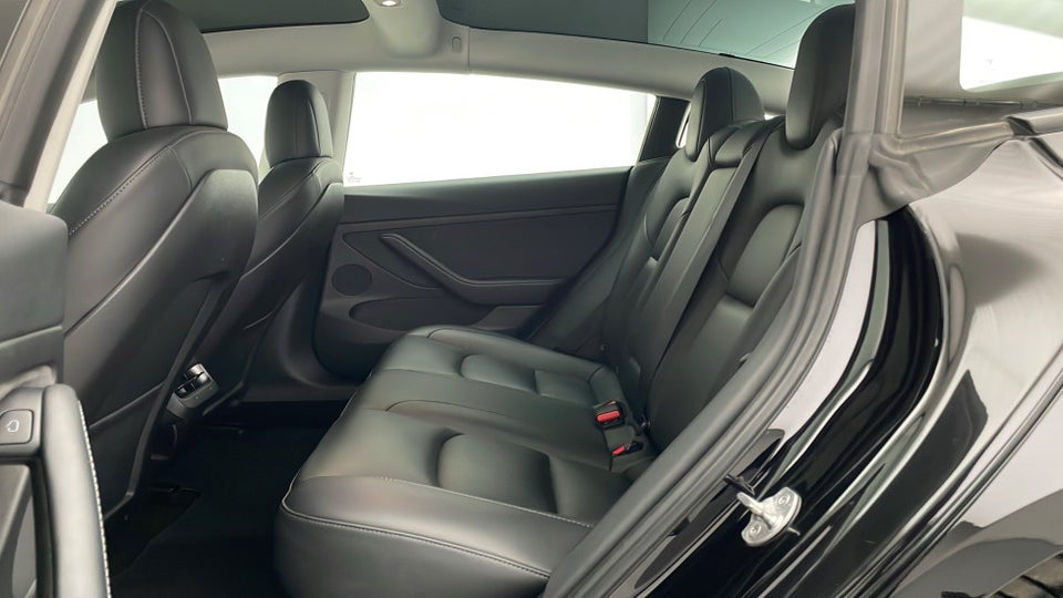 Tesla Model 3 Long Range AWD 4d