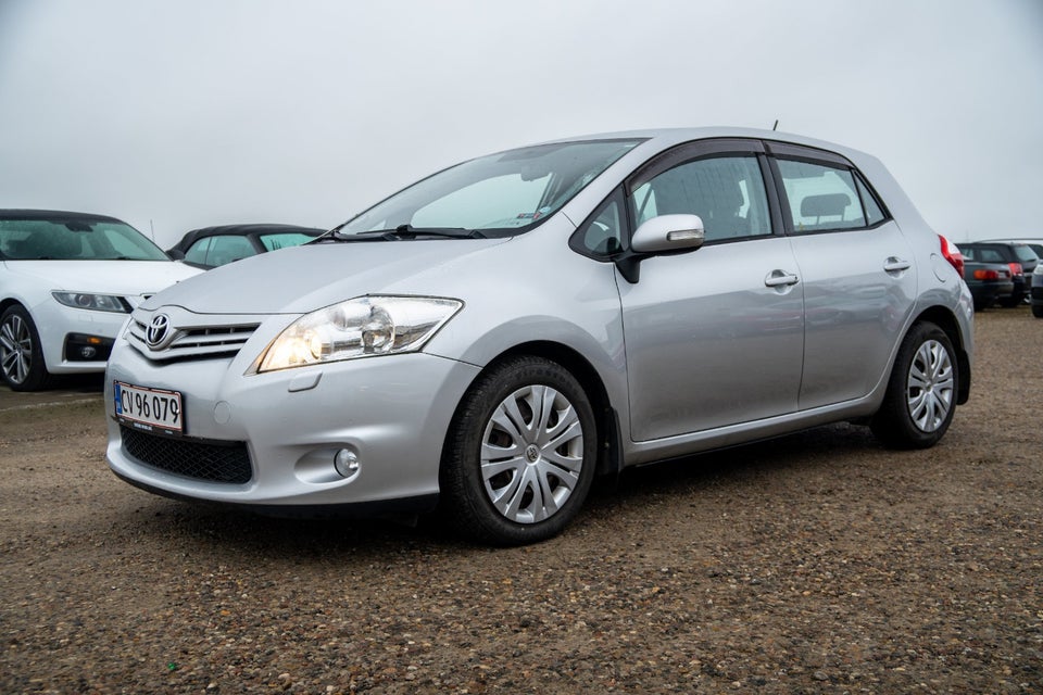 Toyota Auris 1,4 D-4D T2 5d