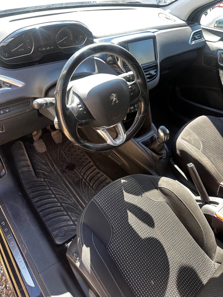 Peugeot 208 1,6 BlueHDi 100 Allure 5d