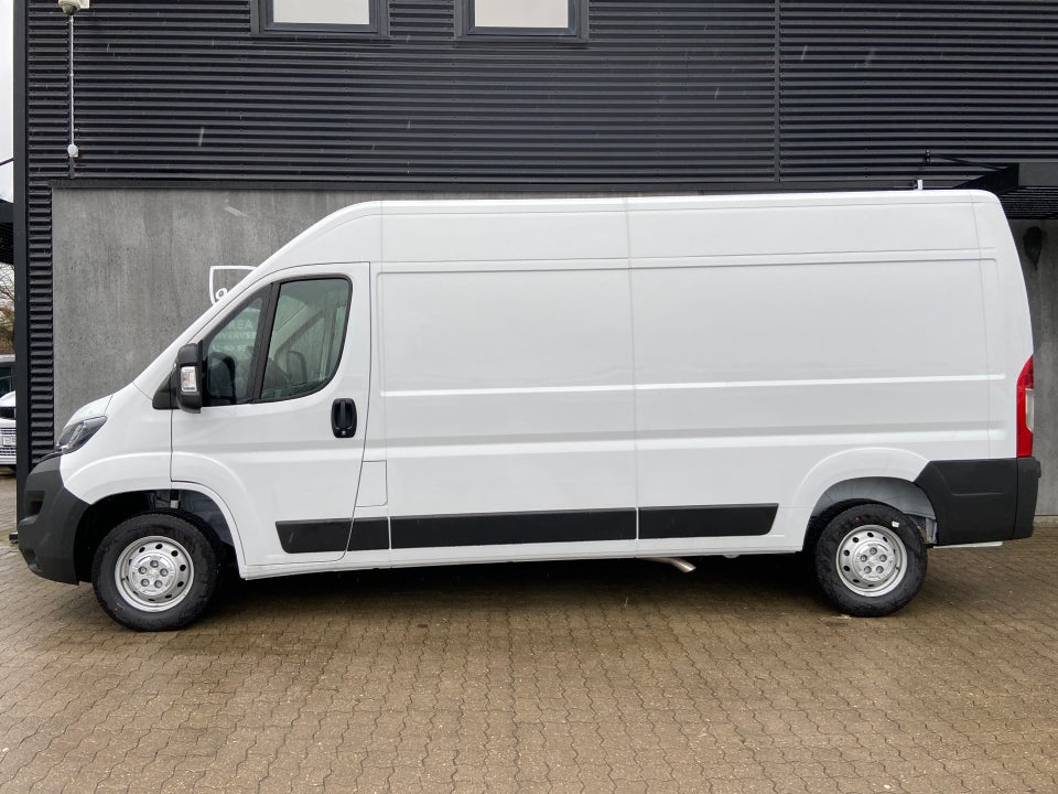 Peugeot Boxer 333 2,2 BlueHDi 140 L3H2 Premium