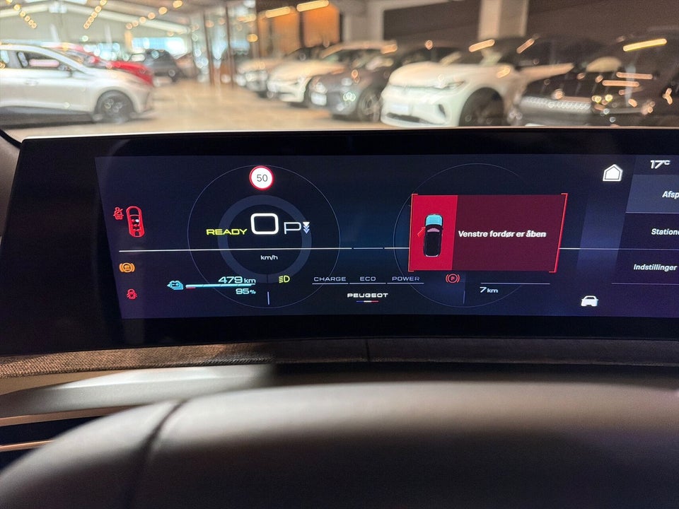 Peugeot e-5008 77 Allure Pack 7prs 5d