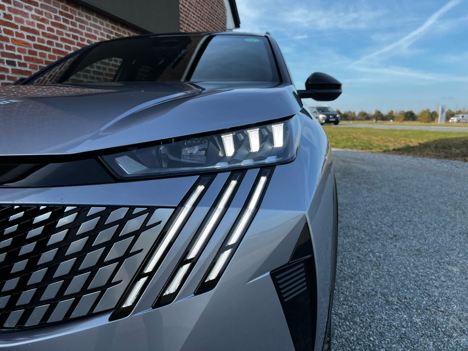 Peugeot e-5008 77 GT Pack 7prs 5d