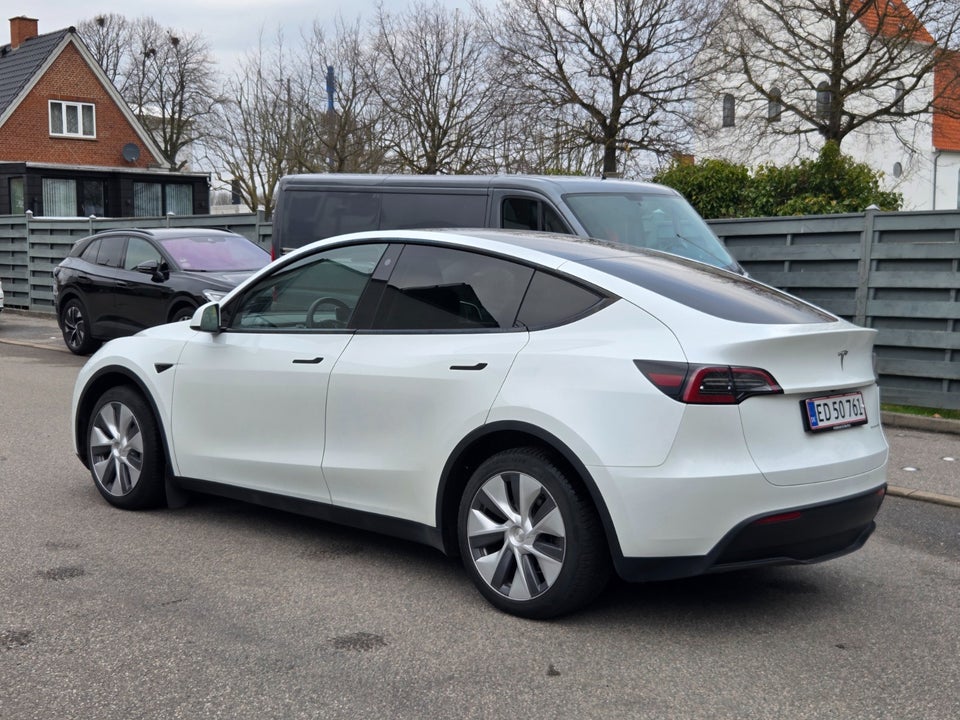 Tesla Model Y Long Range AWD 5d