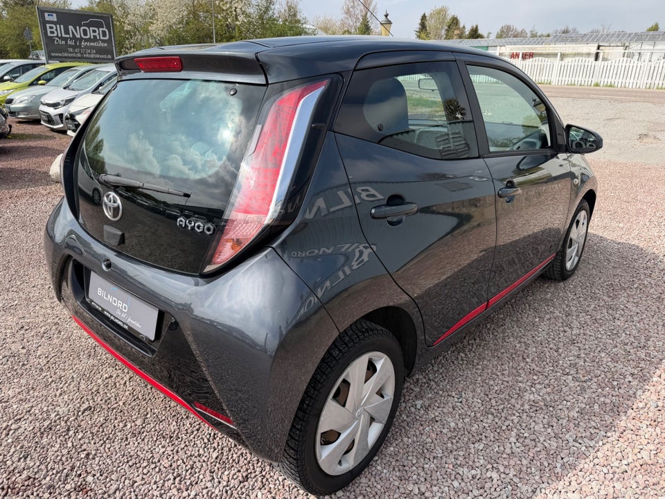 Toyota Aygo 1,0 VVT-i x-play x-touch 5d
