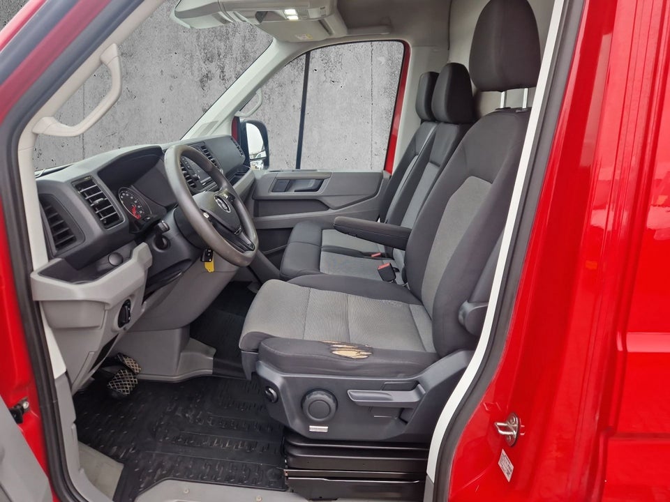 VW Crafter 35 2,0 TDi 177 Kassevogn L3H3 aut.