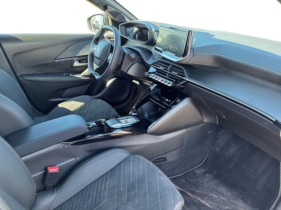 Peugeot e-208 54 GT Pack 5d
