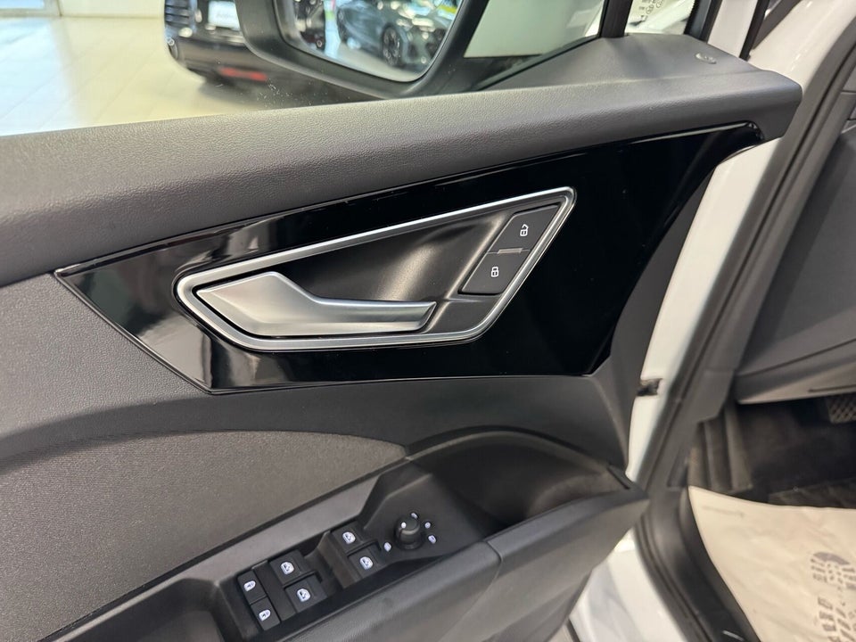 Audi Q4 e-tron 35  5d