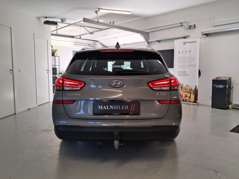 Hyundai i30 1,4 T-GDi Premium stc. DCT 5d