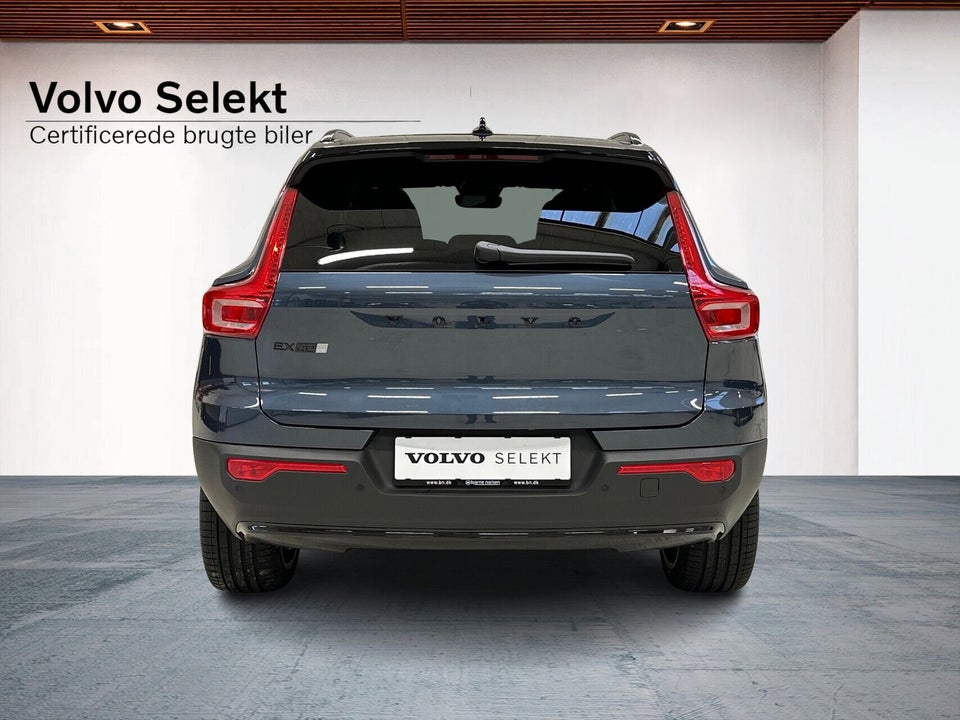 Volvo EX40 Extended Range Black Edition Excess 5d