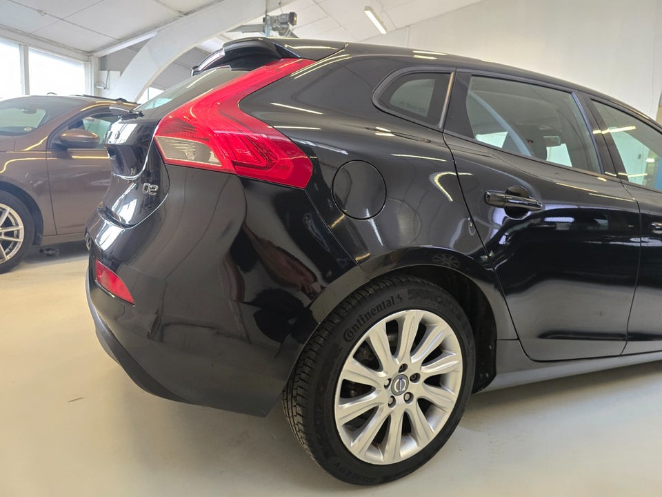 Volvo V40 1,6 D2 115 Kinetic 5d
