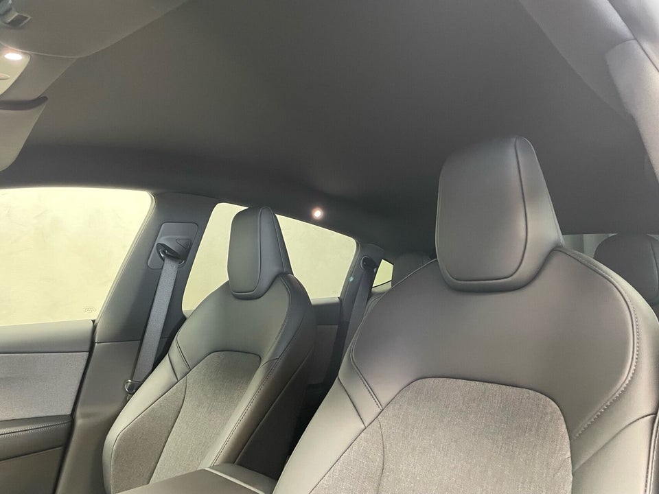 Tesla Model Y RWD 5d